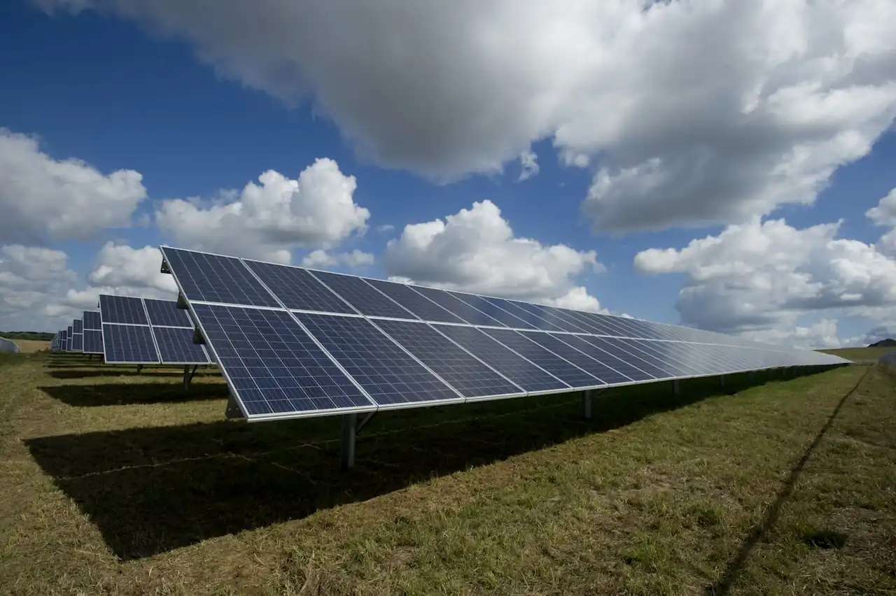Pannelli fotovoltaici vista aerea